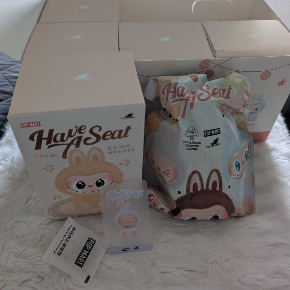 POP MART - Zizi - The Monsters Labubu Have a Seat Vinyl Plush